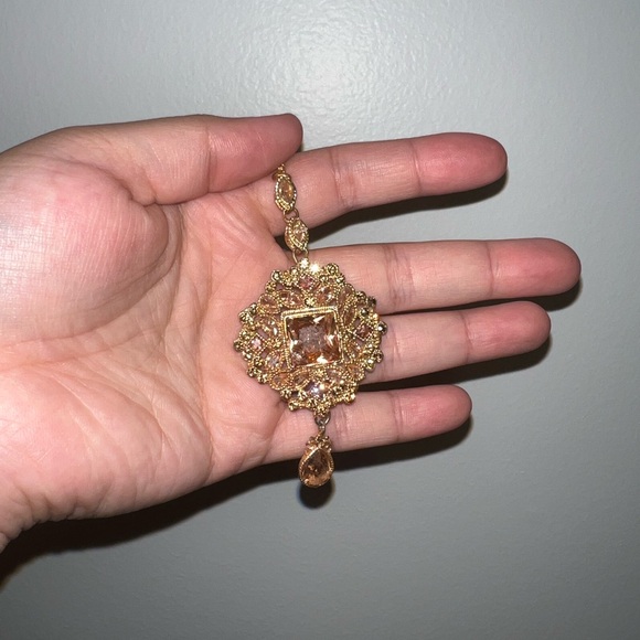 Tika - Picture 1 of 2